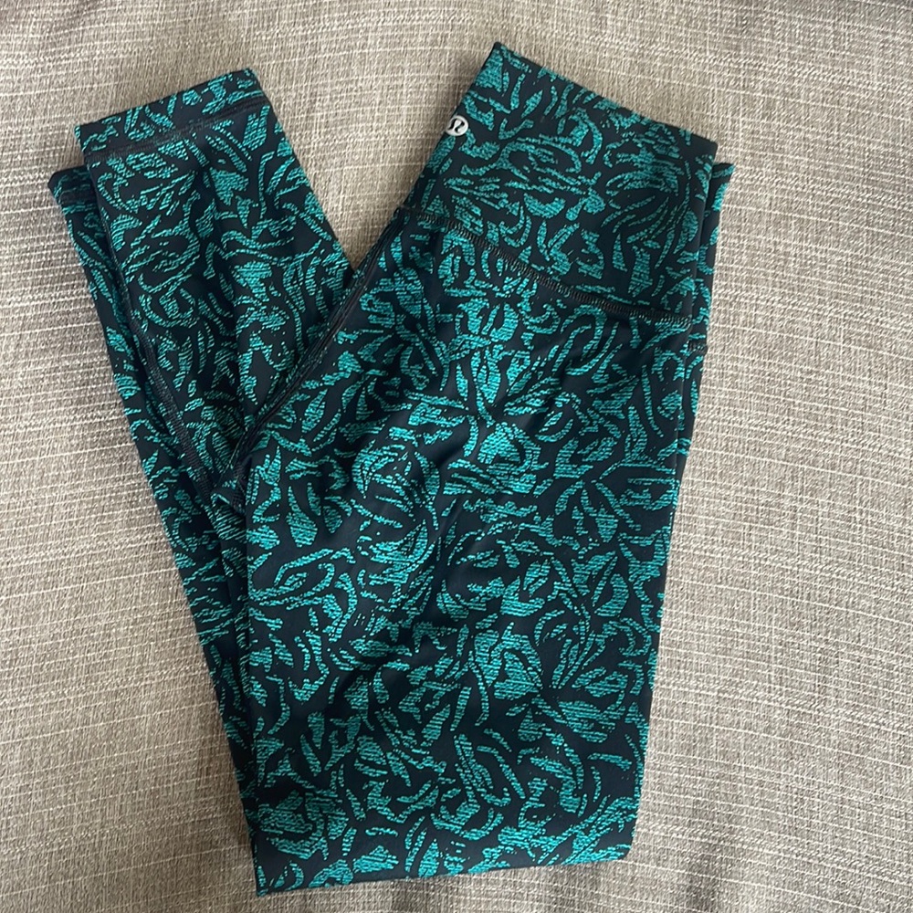 Lululemon Wunder Under 24inch